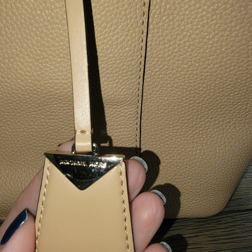 Michael Kors Butternut Tan Leather Tote Bag - Picture 7 of 11
